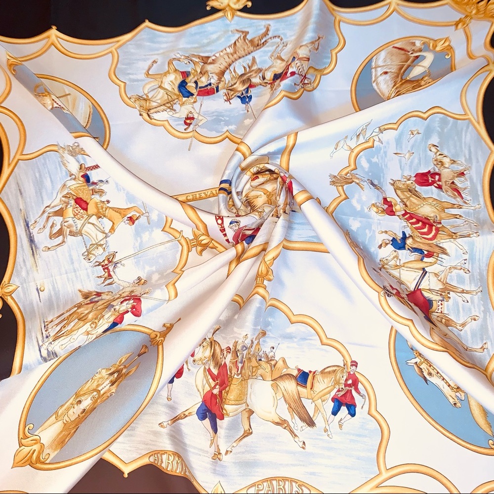 Hermes Scarf "Les Chevaux des Moghols” STUNNING